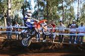 Photo MaitreFou - Auteur : Michael - Mots clés :  moto motocross terre saut vitesse championnat tampon 