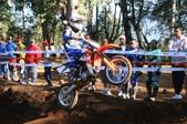 Photo MaitreFou - Auteur : Michael - Mots clés :  moto motocross terre saut vitesse championnat tampon 