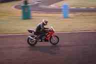 Photo MaitreFou - Auteur : Michael et Benjamin - Mots clés :  moto cyclo endurance 24h asphalte piste jamaique saint denis 