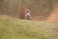 Photo MaitreFou - Auteur : Equipe MaitreFou - Mots clés :  moto motocross terre endurance tampon tsm poussiere 