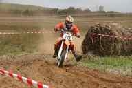 Photo MaitreFou - Auteur : Equipe MaitreFou - Mots clés :  moto motocross terre endurance tampon tsm poussiere 