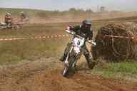 Photo MaitreFou - Auteur : Equipe MaitreFou - Mots clés :  moto motocross terre endurance tampon tsm poussiere 