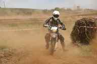 Photo MaitreFou - Auteur : Equipe MaitreFou - Mots clés :  moto motocross terre endurance tampon tsm poussiere 