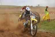 Photo MaitreFou - Auteur : Equipe MaitreFou - Mots clés :  moto motocross terre endurance tampon tsm poussiere 