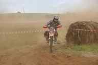 Photo MaitreFou - Auteur : Equipe MaitreFou - Mots clés :  moto motocross terre endurance tampon tsm poussiere 