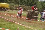 Photo MaitreFou - Auteur : Equipe MaitreFou - Mots clés :  moto motocross terre endurance tampon tsm poussiere 