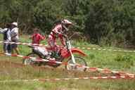 Photo MaitreFou - Auteur : Equipe MaitreFou - Mots clés :  moto motocross terre endurance tampon tsm poussiere 