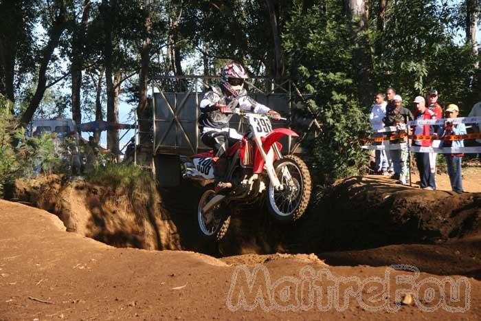 Photo MaitreFou - Auteur : Michael - Mots clés :  moto motocross terre saut vitesse championnat tampon 