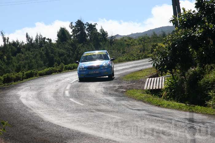 Photo MaitreFou - Auteur : Michael & Benjamin - Mots clés :  auto rallye tampon les canots etang sale etape tour 