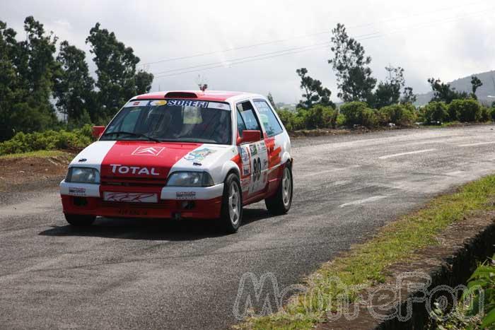 Photo MaitreFou - Auteur : Michael & Benjamin - Mots clés :  auto rallye tampon les canots etang sale etape tour 