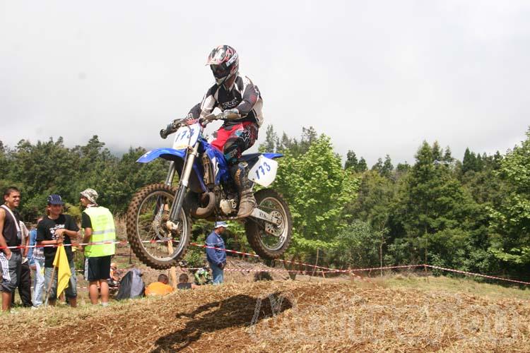 Photo MaitreFou - Auteur : Michael - Mots clés :  moto motocross terre saut championnat endurance grand coude 6h saint joseph 