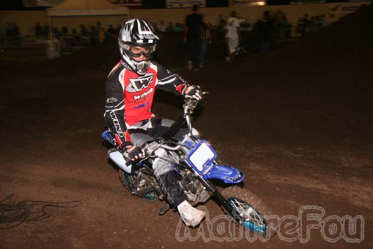 Photo MaitreFou - Auteur : Michaël et Benjamin - Mots clés :  moto supercross terre piste piste saint st leu saut pilotes francais finale americaine suzuki 