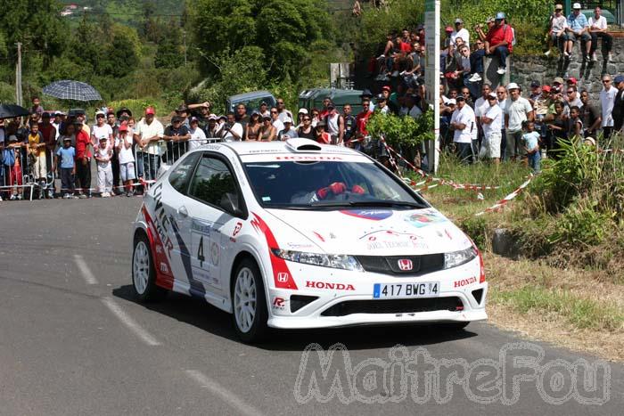 Photo MaitreFou - Auteur : Michael - Mots clés :  auto public accident rallye plaine des palmistes 