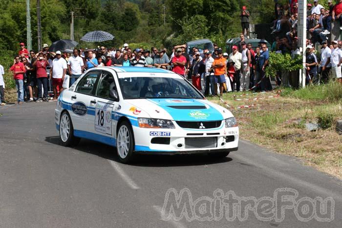 Photo MaitreFou - Auteur : Michael - Mots clés :  auto public accident rallye plaine des palmistes 