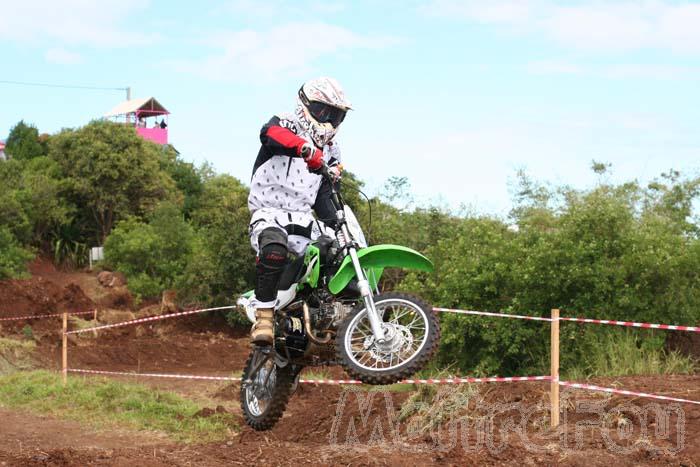 Photo MaitreFou - Auteur : Michael - Mots clés :  moto motocross terre saut championnat terrain pascal ravenne ravine malheur hommage 