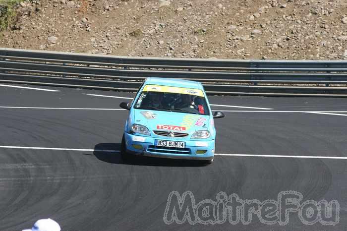 Photo MaitreFou - Auteur : Michael, Benjamin et Murielle - Mots clés :  auto rallye circuit felix guichard piste virage freinage tour 