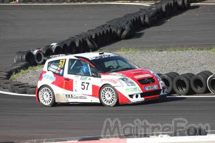 Photo MaitreFou - Auteur : Michael, Benjamin et Murielle - Mots clés :  auto rallye circuit felix guichard piste virage freinage tour 