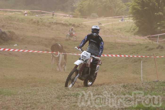 Photo MaitreFou - Auteur : Michael - Mots clés :  moto motocross terre saut endurance grand coude 6h saint joseph 