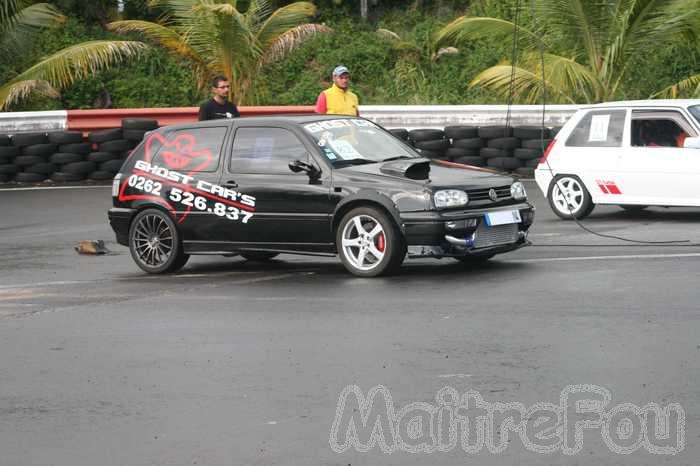 Photo MaitreFou - Auteur : Murielle et Océanne - Mots clés :  auto moto run pousse performances felix guichard dragster soleil evo subaru diesel td moto cyclo dragster records temps 