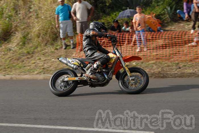 Photo MaitreFou - Auteur : Murielle et Benjamin - Mots clés :  moto course de cote pocket bike trail monobike routiere scooter boites trois bassins quads 