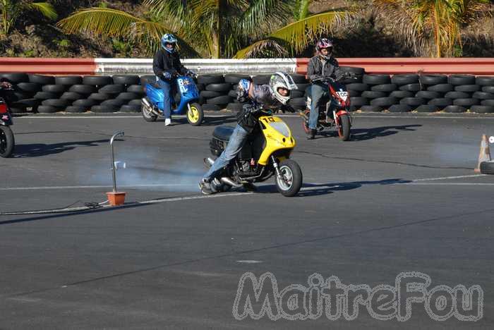 Photo MaitreFou - Auteur : Murielle et Benjamin - Mots clés :  auto run annule pousse performances felix guichard soleil journee licencies ouverte 