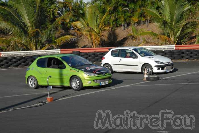 Photo MaitreFou - Auteur : Murielle et Benjamin - Mots clés :  auto run annule pousse performances felix guichard soleil journee licencies ouverte 