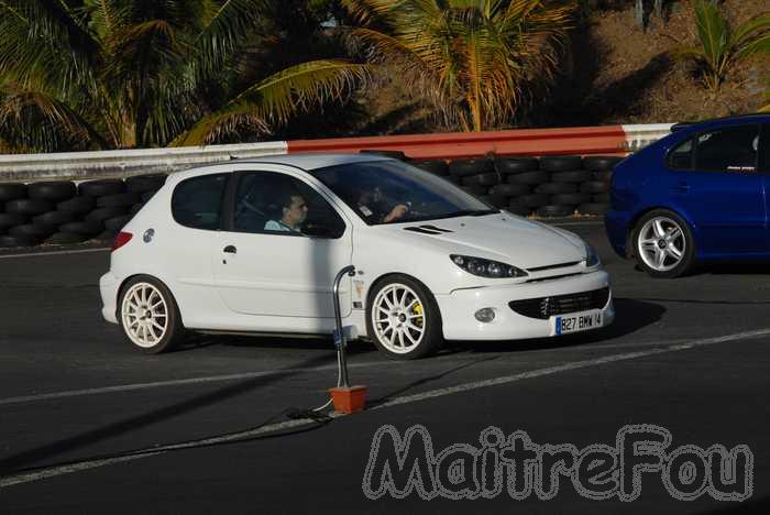 Photo MaitreFou - Auteur : Murielle et Benjamin - Mots clés :  auto run annule pousse performances felix guichard soleil journee licencies ouverte 