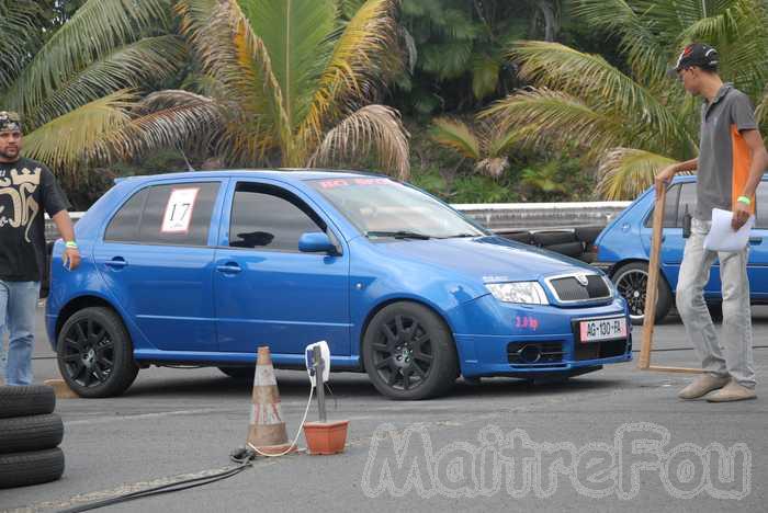 Photo MaitreFou - Auteur : Equipe MaitreFou - Mots clés :  auto run pousse performances circuit felix guichard soleil 