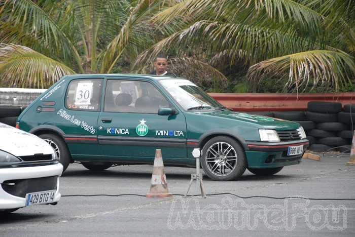 Photo MaitreFou - Auteur : Equipe MaitreFou - Mots clés :  auto run pousse performances circuit felix guichard soleil 