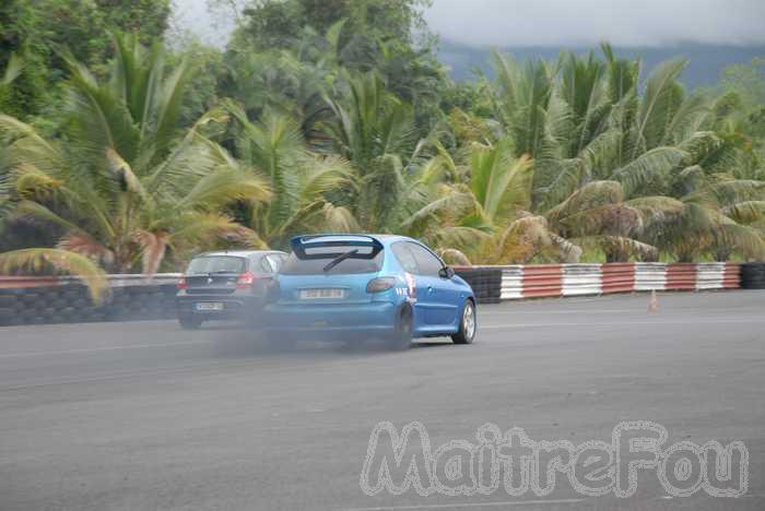 Photo MaitreFou - Auteur : Equipe MaitreFou - Mots clés :  auto run pousse performances circuit felix guichard soleil 