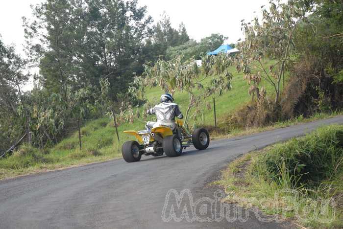 Photo MaitreFou - Auteur : Equipe MaitreFou - Mots clés :  moto course de cote bitume petit tampon championnat quad routiere trail supermotard 