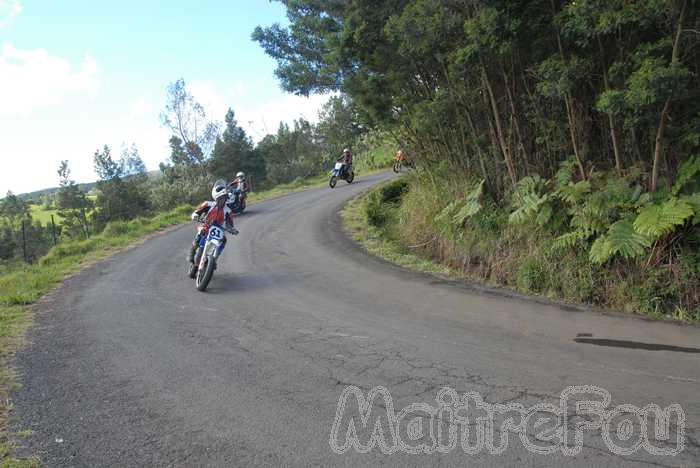 Photo MaitreFou - Auteur : Equipe MaitreFou - Mots clés :  moto course de cote bitume petit tampon championnat quad routiere trail supermotard 