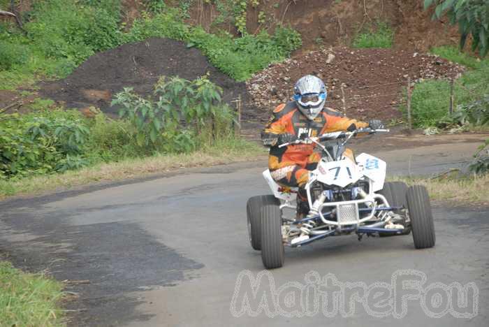 Photo MaitreFou - Auteur : Equipe MaitreFou - Mots clés :  moto course de cote bitume petit tampon championnat quad routiere trail supermotard 