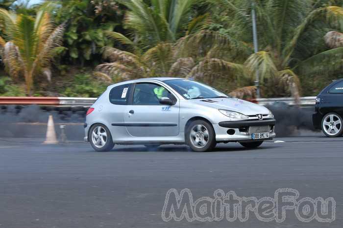 Photo MaitreFou - Auteur : Equipe MaitreFou - Mots clés :  auto grand run pousse performances circuit felix guichard soleil scs rer 