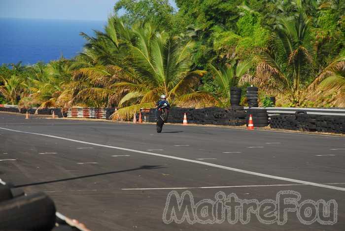 Photo MaitreFou - Auteur : Equipe MaitreFou - Mots clés :  auto moto cfg circuit pilotage drift tmvr maitrefou 