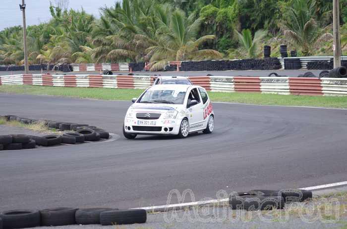 Photo MaitreFou - Auteur : Equipe MaitreFou - Mots clés :  auto cfg circuit associations clubs decouverte run974 jap974 maitrefou tmvr mazda seat subaru 4x4 sprintcar 