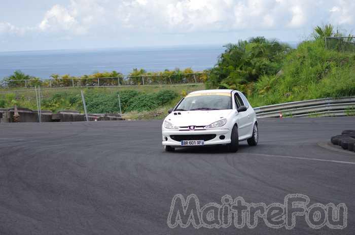 Photo MaitreFou - Auteur : Equipe MaitreFou - Mots clés :  auto cfg circuit associations clubs decouverte run974 jap974 maitrefou tmvr mazda seat subaru 4x4 sprintcar 