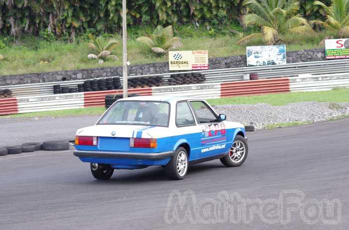 Photo MaitreFou - Auteur : Equipe MaitreFou - Mots clés :  auto cfg circuit associations clubs decouverte run974 jap974 maitrefou tmvr mazda seat subaru 4x4 sprintcar 