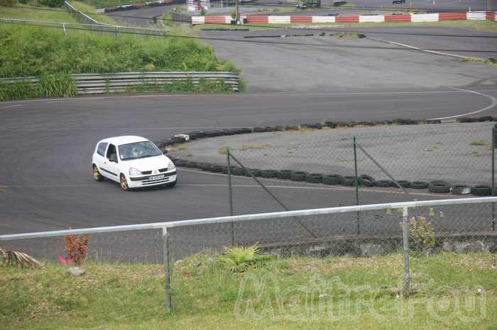 Photo MaitreFou - Auteur : Equipe MaitreFou - Mots clés :  auto cfg circuit associations clubs decouverte run974 jap974 maitrefou tmvr mazda seat subaru 4x4 sprintcar 