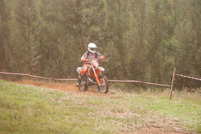 Photo MaitreFou - Auteur : Equipe MaitreFou - Mots clés :  moto motocross terre endurance tampon tsm poussiere 