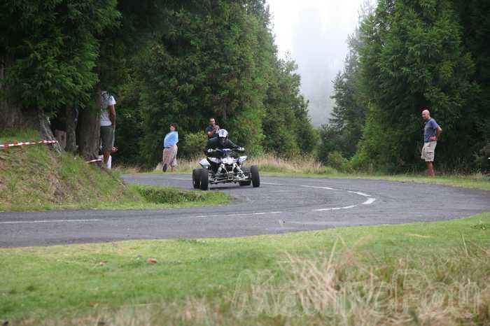 Photo MaitreFou - Auteur : Equipe MaitreFou - Mots clés :  moto course de cote quad cyclo trail supermotard routiere gros cube grand tampon notre dame de la paix 