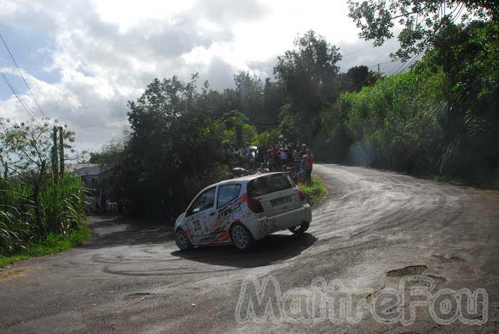 Photo MaitreFou - Auteur : Mickael G. et Bruno L. - Mots clés :  auto rallye voiture epg asa sud asas etang-sale etang sale platanes canots tapage pont mathurin 