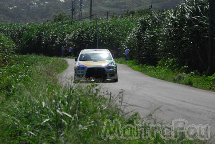 Photo MaitreFou - Auteur : Mickael G. et Bruno L. - Mots clés :  auto rallye voiture epg asa sud asas etang-sale etang sale platanes canots tapage pont mathurin 