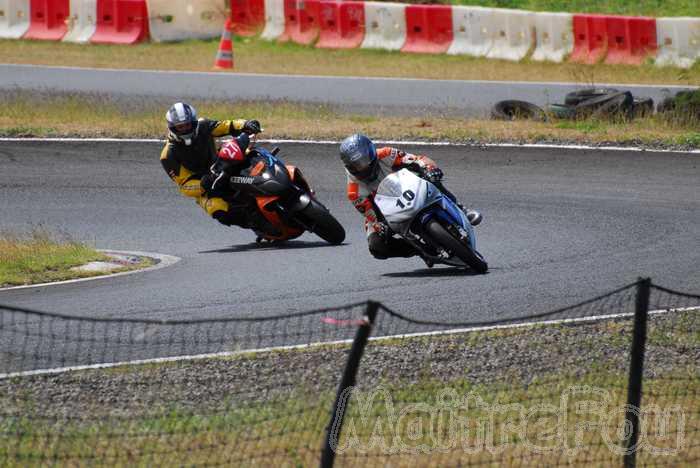 Photo MaitreFou - Auteur : Equipe MaitreFou - Mots clés :  moto cyclo endurance 24h asphalte piste jamaique saint denis 