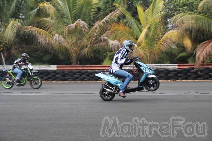 Photo MaitreFou - Auteur : Mathieu et Oceanne - Mots clés :  auto run libre pousse performances circuit felix guichard 