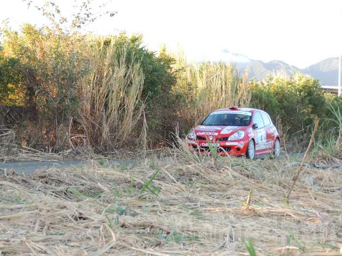 Photo MaitreFou - Auteur : Equipe MaitreFou - Mots clés :  auto rallye voiture asa saint-louis avirons tampon plaine des cafres berive 