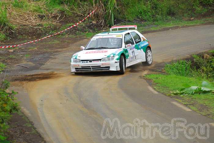 Photo MaitreFou - Auteur : Equipe MaitreFou - Mots clés :  auto rallye voiture est cambourg radiers arums fremicourt col carozin piton anchaing bagatelle carron 