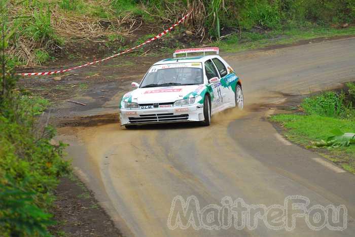 Photo MaitreFou - Auteur : Equipe MaitreFou - Mots clés :  auto rallye voiture est cambourg radiers arums fremicourt col carozin piton anchaing bagatelle carron 