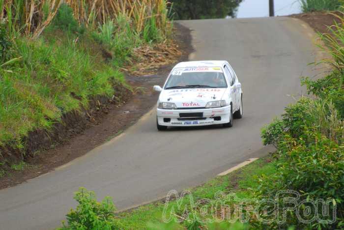 Photo MaitreFou - Auteur : Equipe MaitreFou - Mots clés :  auto rallye voiture est cambourg radiers arums fremicourt col carozin piton anchaing bagatelle carron 