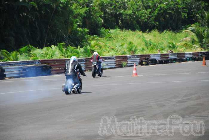 Photo MaitreFou - Auteur : Equipe MaitreFou - Mots clés :  auto run libre pousse performances circuit felix guichard 